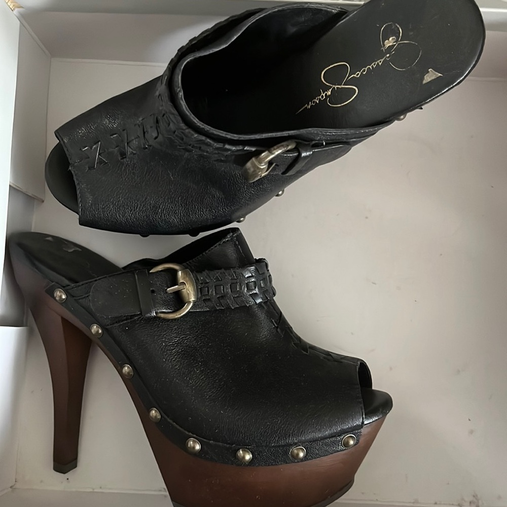 Jessica Simpson heels